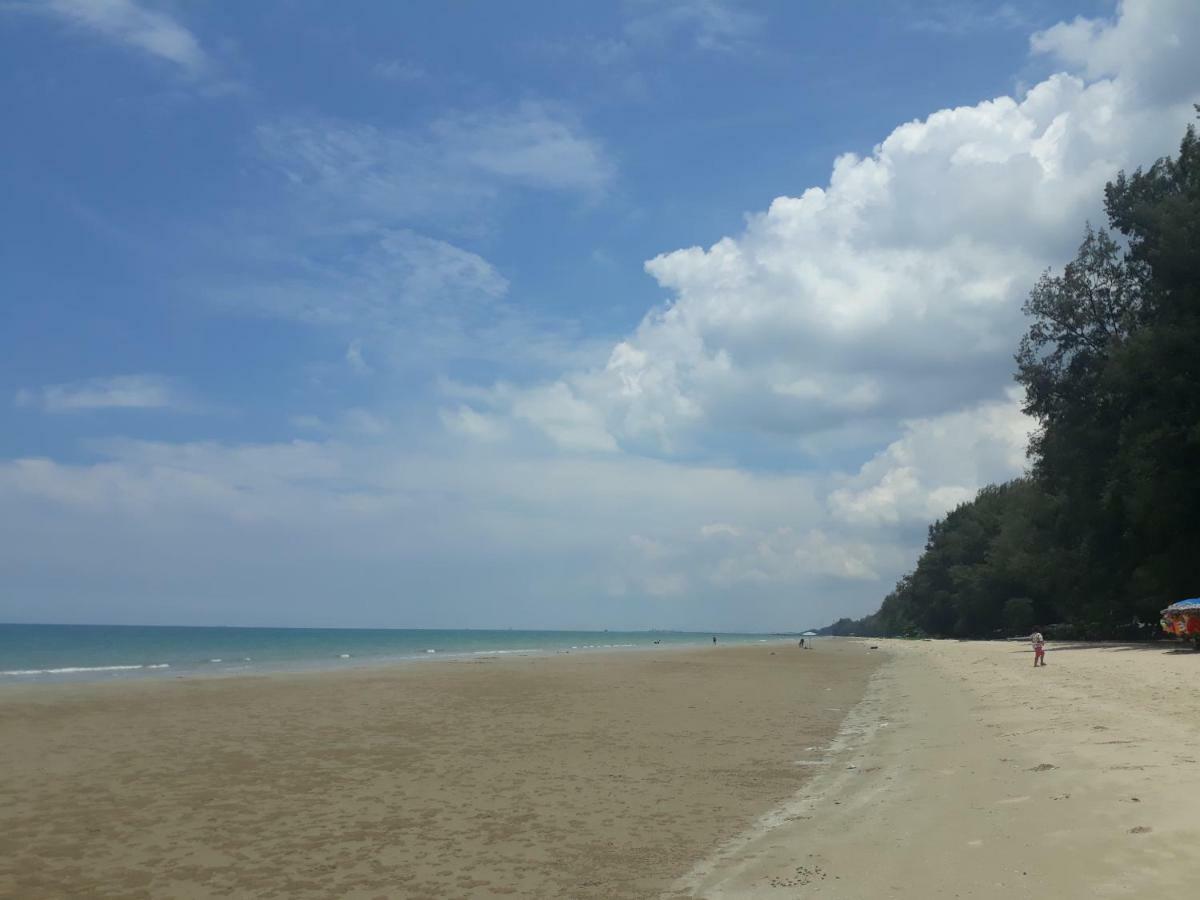 Mae Rampung Beach House Rayong Exterior foto